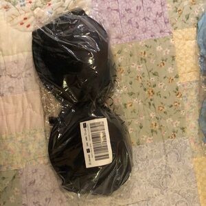 Black Strapless Bra